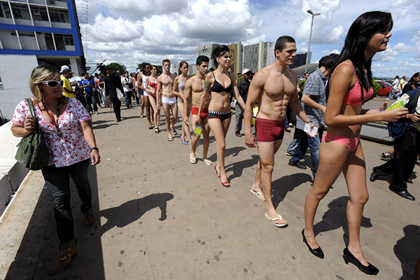 underwear_day_brasilia12.jpg