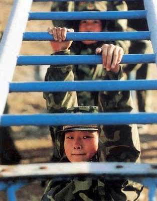 chinese_military_girls_08.jpg