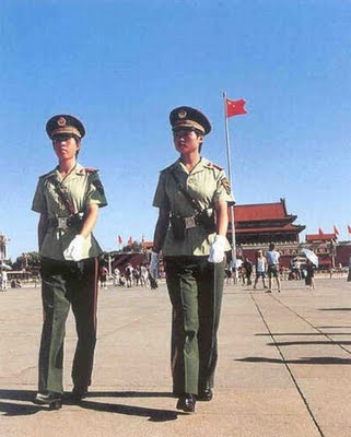 chinese_military_girls_15.jpg