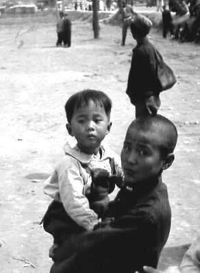 Korea Refuge Children (1950.51).jpg