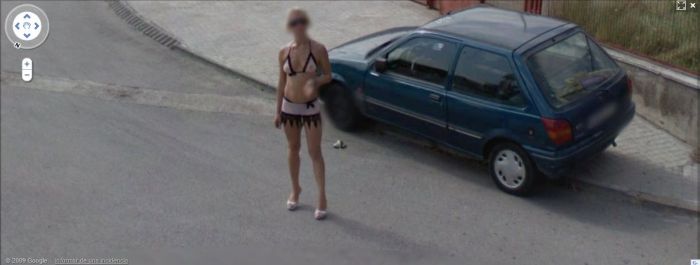 prostitutes_on_google_street_view_03.jpg