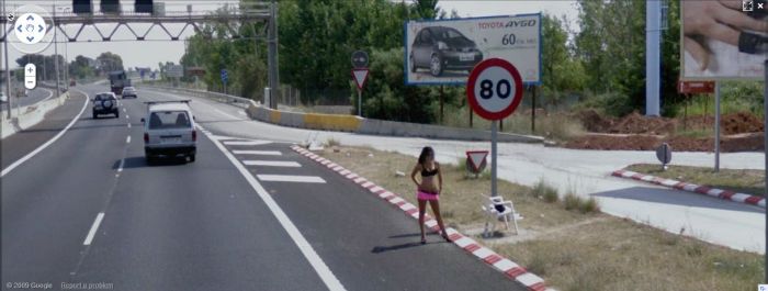 prostitutes_on_google_street_view_04.jpg