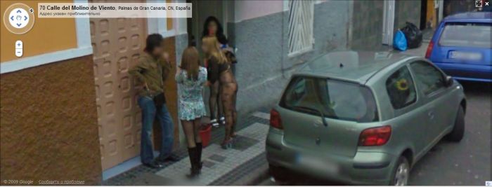 prostitutes_on_google_street_view_07.jpg