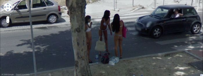 prostitutes_on_google_street_view_12.jpg