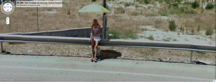 prostitutes_on_google_street_view_15.jpg