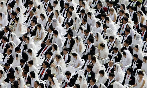 10000-couples-wedding-ceremony-goyang-seoul-south-korea-stills-pictures-photos-5.jpg