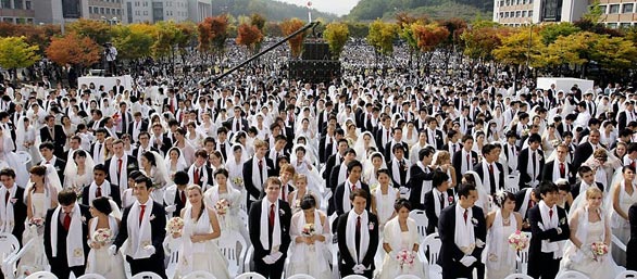 10000-couples-wedding-ceremony-goyang-seoul-south-korea-stills-pictures-photos-7.jpg