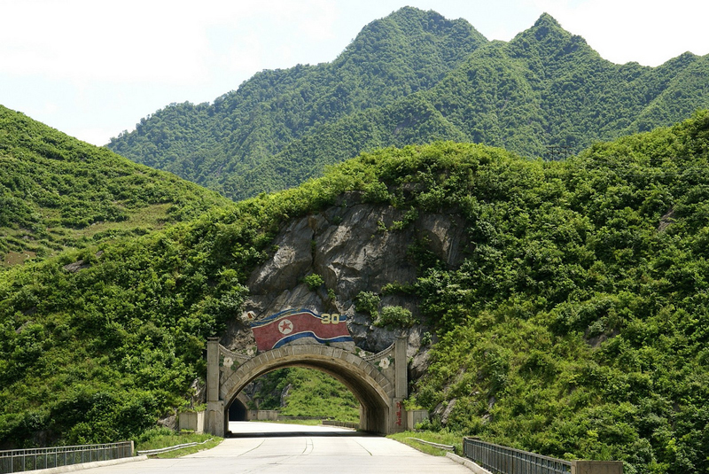 Ryomyong Tunnel-1.jpg
