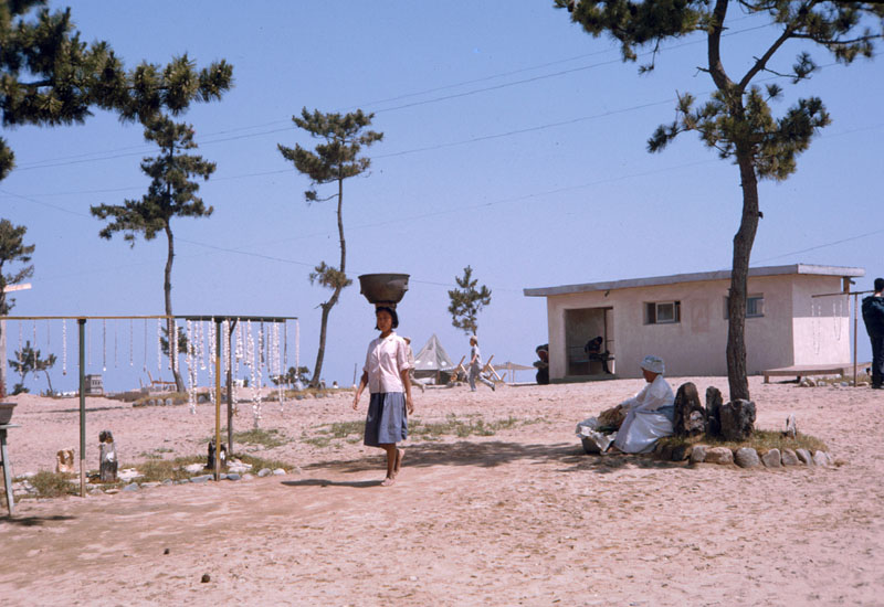 Kyongpodae Beach, Jul 1965.jpg