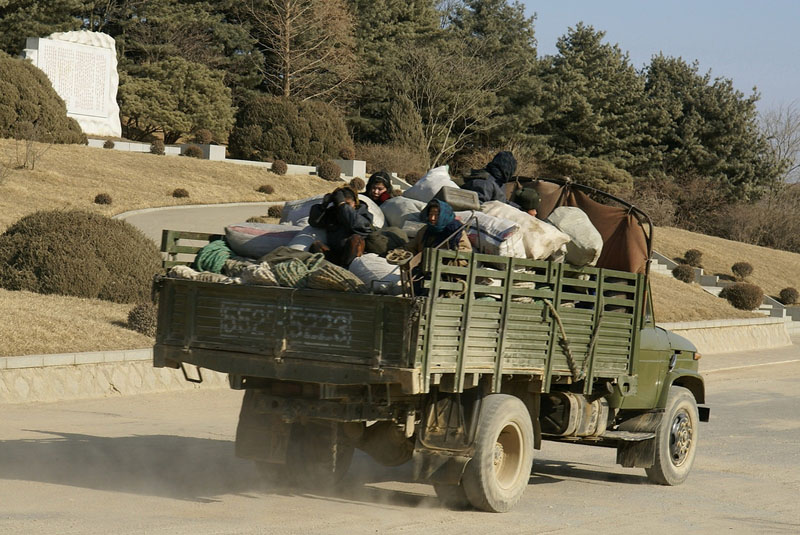 Lorry with travellers.jpg