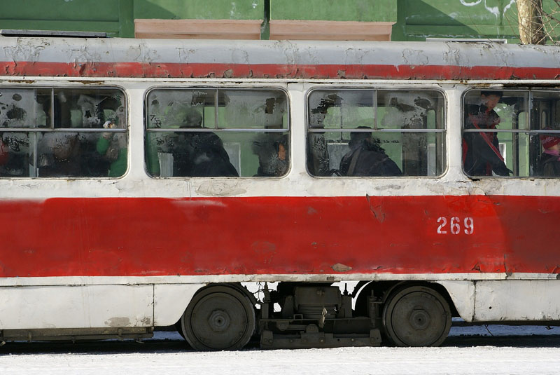 Pyongyang 269 tram (1).jpg