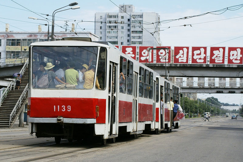 zPyongyang tram-1.jpg
