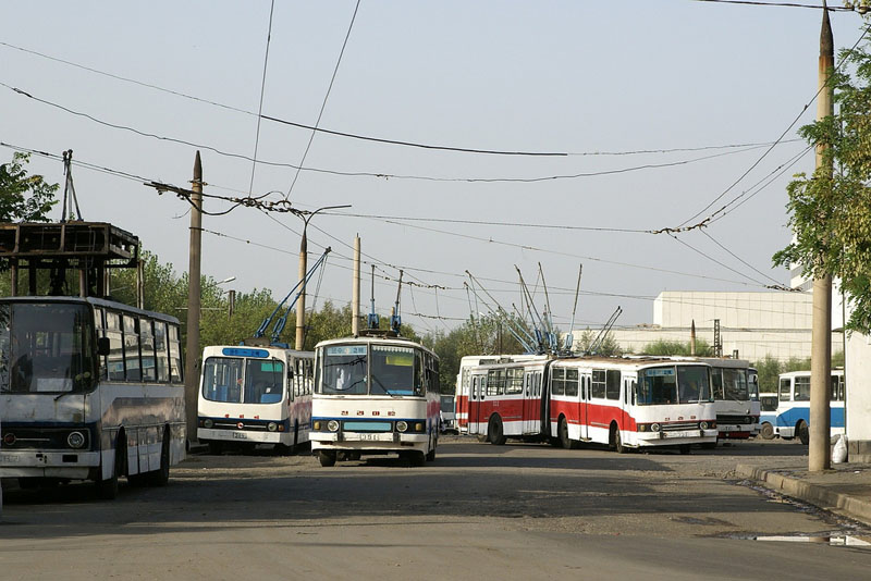 zTrolleybus depot in Munsu Street.jpg
