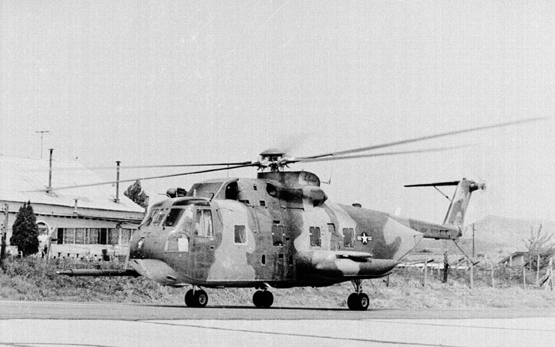 1969-05 USAF HH-3E -- Jolly Green Giant.jpg