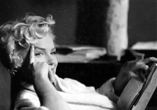 Marilyn in Action #17.JPG