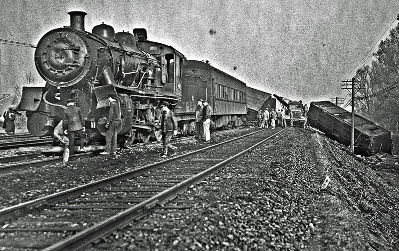 Korean Train Wreck - 1945.jpg