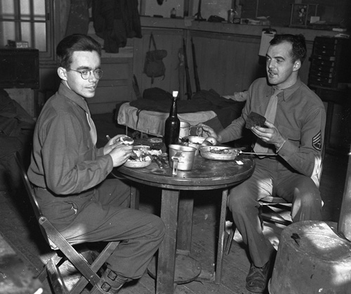 zChristmas Dinner 1945.jpg