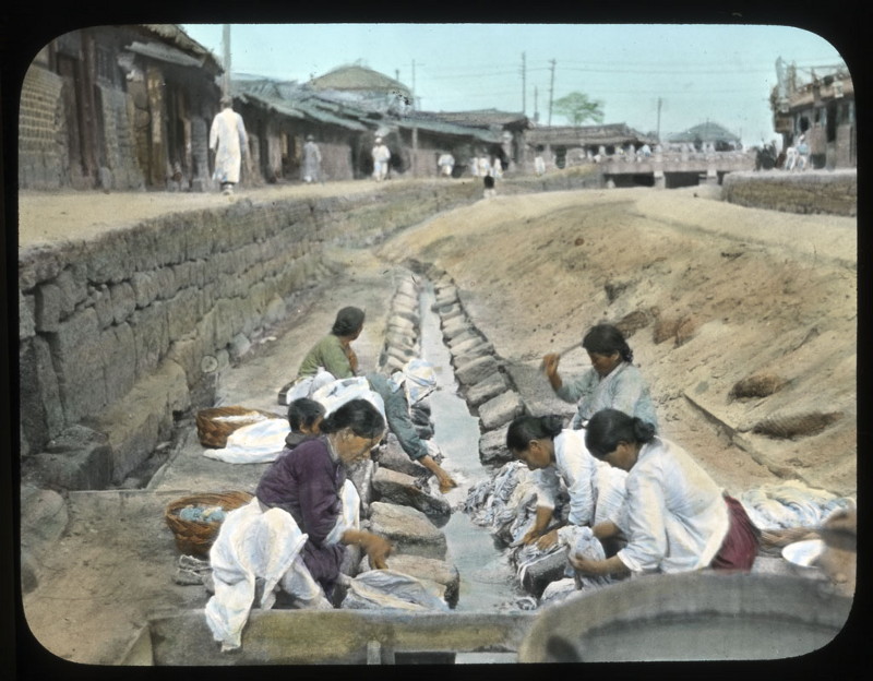 Women washing at stream, Korea.jpg