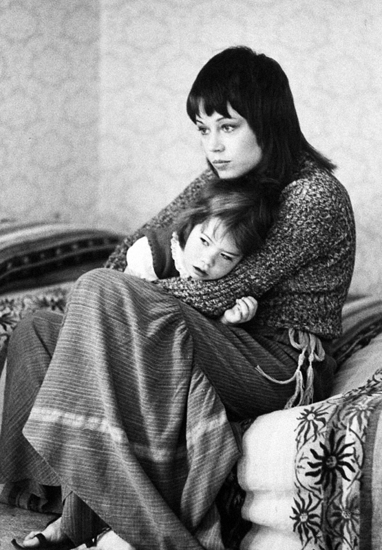 Actress Jane Fonda at home with daughter..jpg