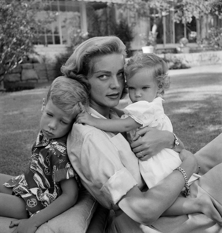 Lauren Bacall at home with her and Humphrey Bogart’s children Stephen and Leslie..jpg