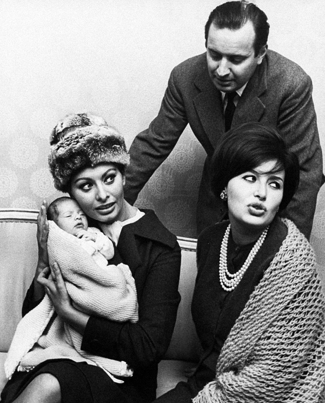 Sophia Loren with son.JPG