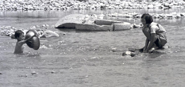 157 Korean Children playing in the river.jpg