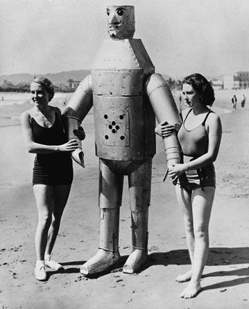 1935 Los Angeles - Mac the Mechanical Man.jpg