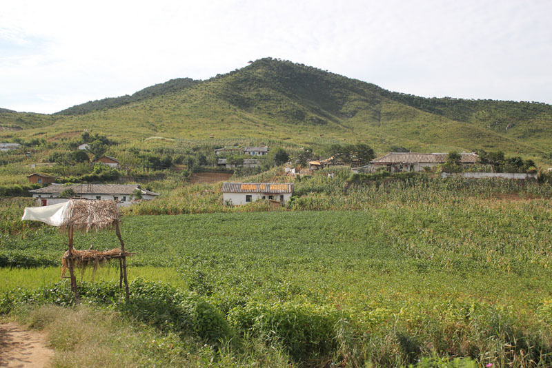 Rural Nampo-Si North Korea 7.jpg