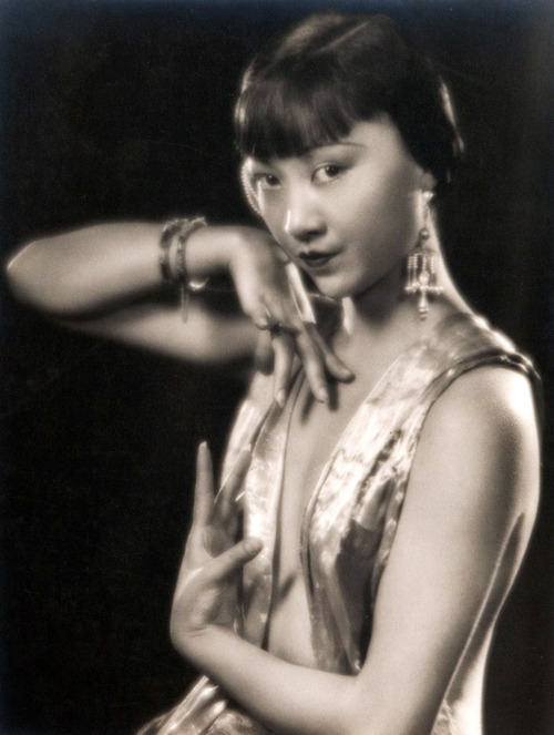Anna May Wong, 1920s.jpg