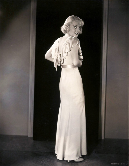 Bette Davis, 1930s.jpg