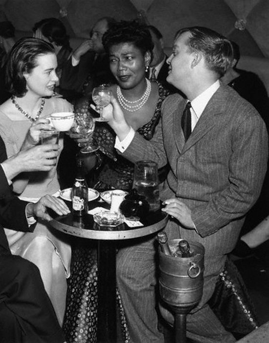 24Gloria Vanderbilt, Pearl Bailey and Truman Capote.jpg