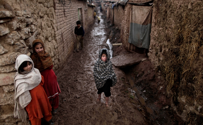 Slum-dwellers-around-the-world-13.jpg