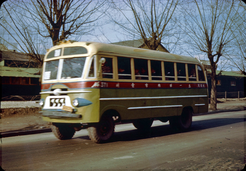 1955-03-20-1600-bus-in-seoul.jpg