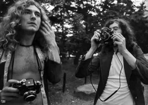 Robert-Plant-and-Jimmy-Page-with-Nikon-F2s-520x369.jpg