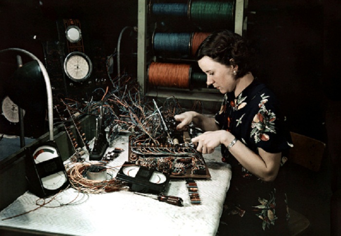 Mississippi-A-woman-works-in-a-factory-testing-radio-instruments-Greenwood.jpg