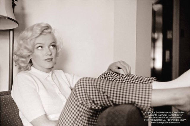 A_series_of_never-before_seen_pictures_of_Marilyn_Monroe_are_published_in_new_book_(5).jpeg