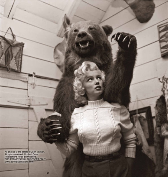 A_series_of_never-before_seen_pictures_of_Marilyn_Monroe_are_published_in_new_book_(8).jpeg