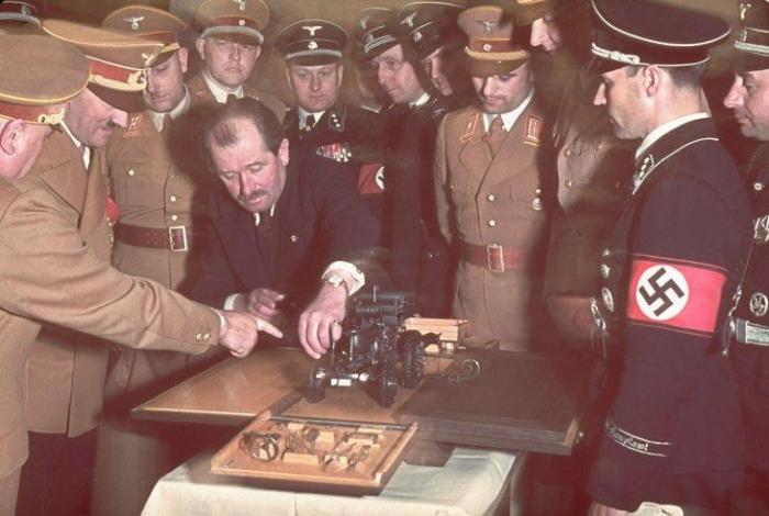 Hitlers_birthday_09.jpg