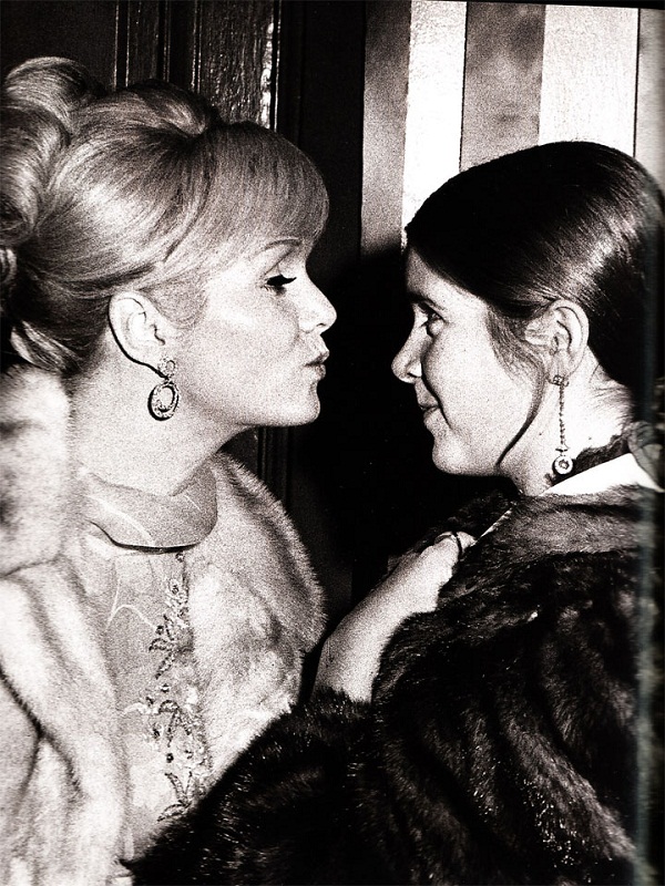 Debbie Reynolds and Carrie Fisher.jpg
