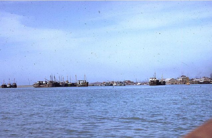 Harbor Barges-Inchon-March 1953.JPG