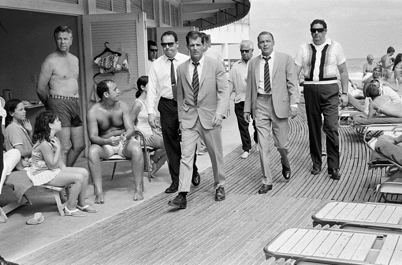 005_Frank_Sinatra_Boardwalk.jpg