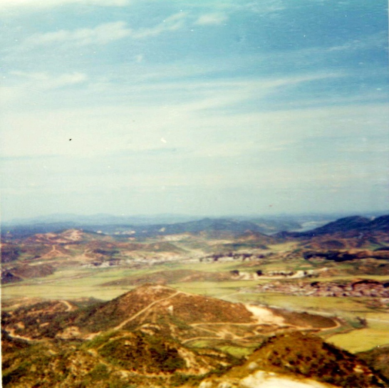 From Charlie Block looking toward the Imjin. RC#4, Camps Hunt, Pelham and Dover are all visible..jpg