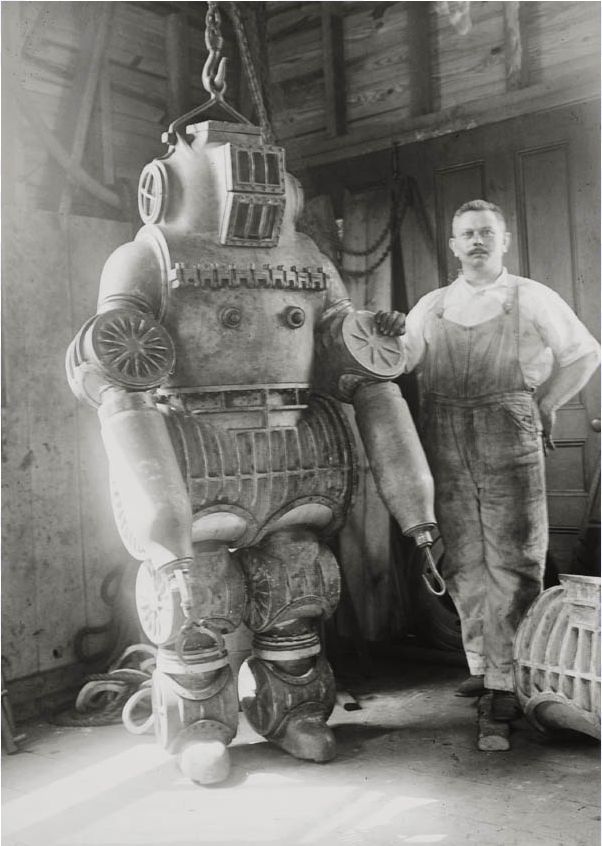 Chester E. McDuffee’s patented diving suit.jpg