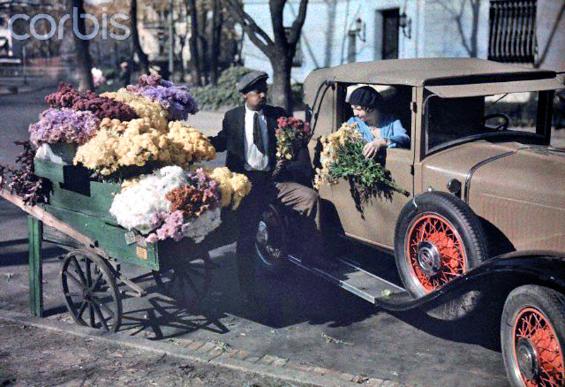 Color Photos of Cars 100 Years Ago (4).jpg