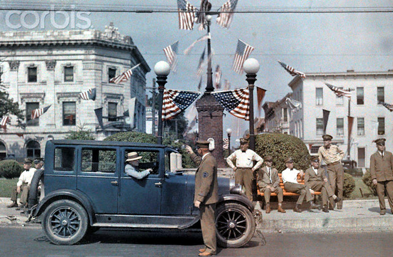Color Photos of Cars 100 Years Ago (6).jpg