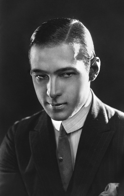 Rudolph Valentino.png