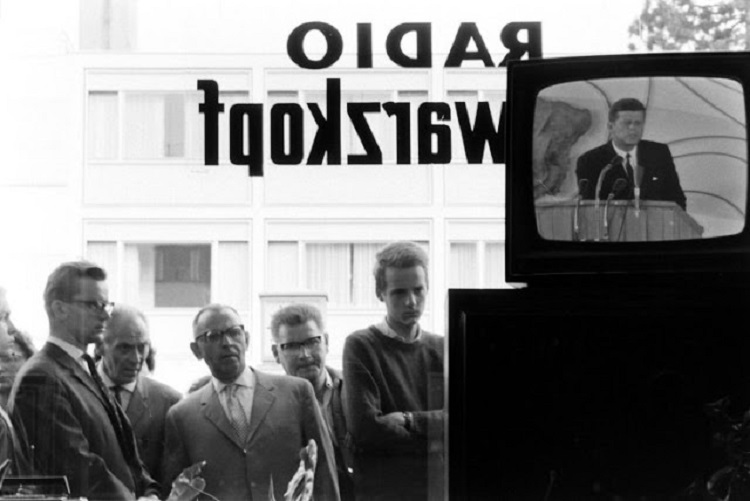 03 People watch and listen to John F_ Kennedy on TV during his June 1963 visit to Germany.jpg