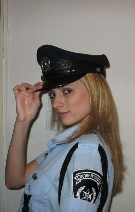 female-police12.jpg