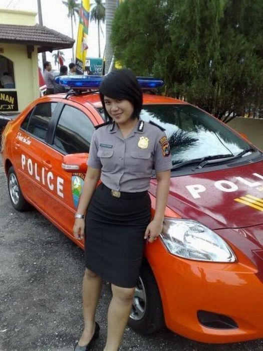 female-police30.jpg