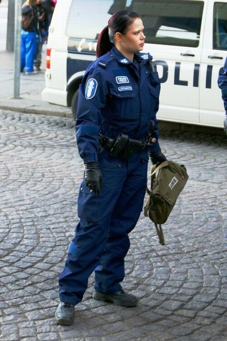 female-police33.jpg